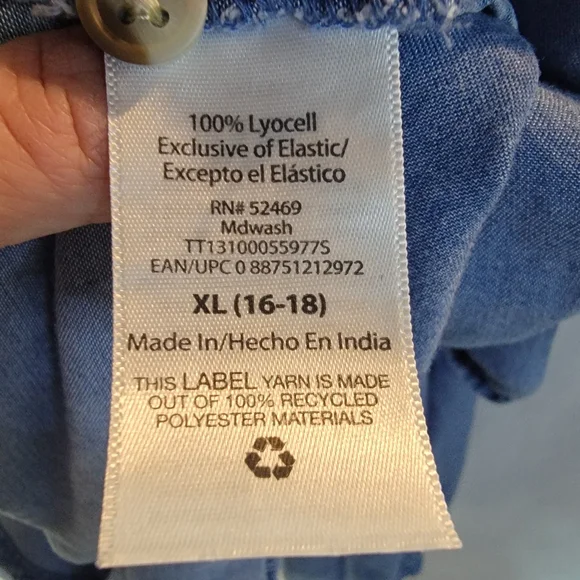 Time and Tru Light Blue Button Down Shirt - Picture 5 of 8